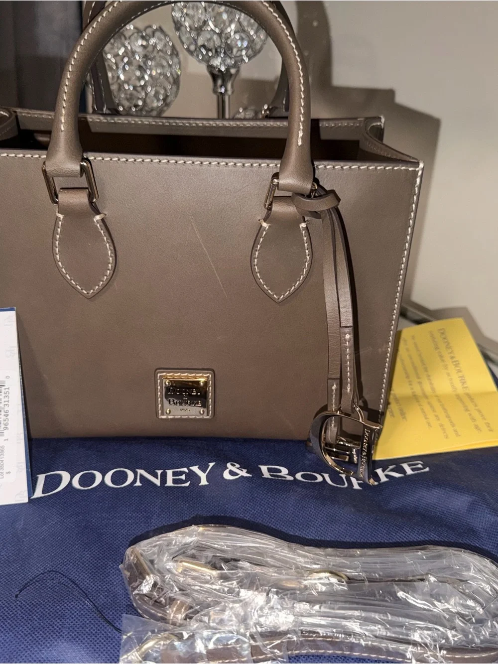 Dooney & Bourke Women's Belmar Janine 25